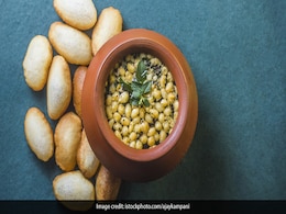 क्या गोलगप्पे खाने से ठीक होता है छाला और अनानास से घटता है मोटापा, यहां जानिए सही बात क्या गोलगप्पे खाने से ठीक होता है छाला और अनानास से घटता है मोटापा, यहां जानिए सही बात
