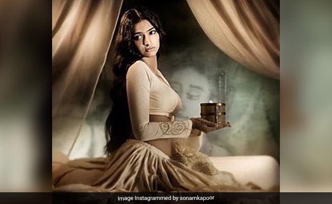 'Was It For Ram-Leela?': Internet Asks Sonam Kapoor If Her Throwback Pic Was A Look Test For The Film