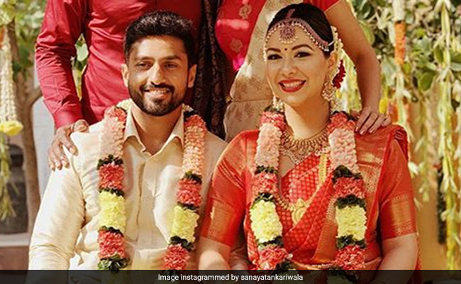 क्रिकेटर करुण नायर ने गर्लफ्रेंड सनाया टंकरीवाला के साथ की शादी, वरुण एरोन ने शेयर की PICS