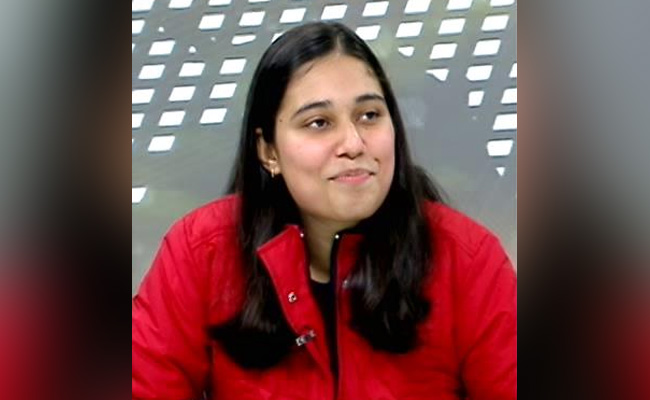 'नजमा आपी' बनकर इंटरनेट पर कैसे छाईं 19 साल की DU छात्रा सलोनी?