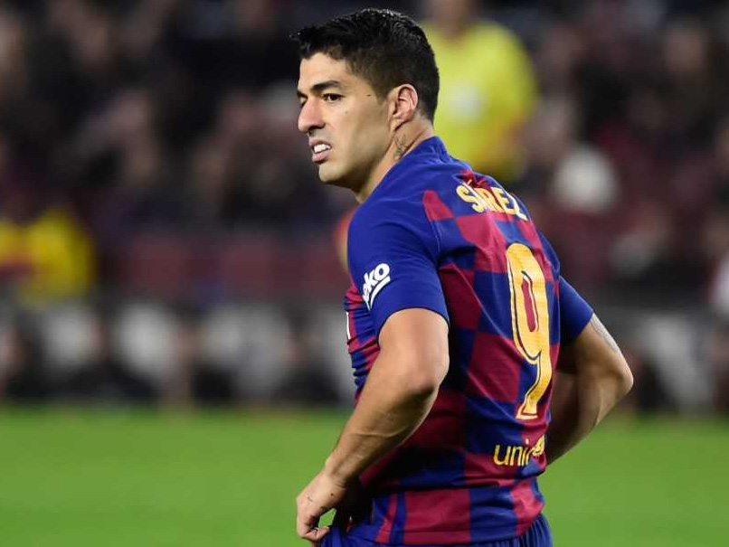 Barcelona Lose Luis Suarez For Four Months After Knee Surgery