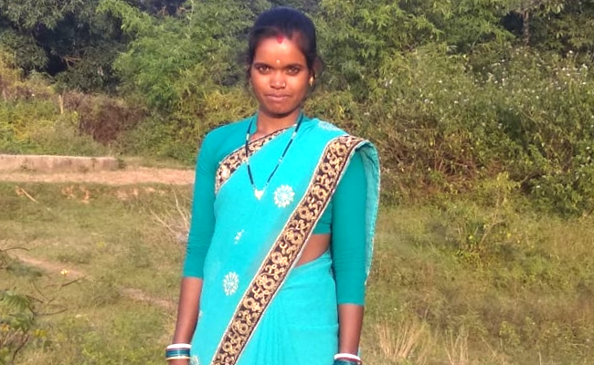 8वीं पास महिला खेतों में लाई 'क्रांति', ऐसे कमाए 30 हजार रुपये, मिला ये सम्मान