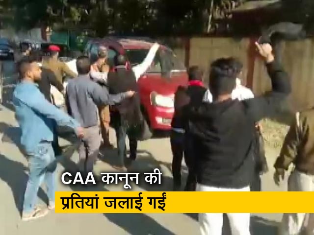 रवीश कुमार का प्राइम टाइम: CAA के खिलाफ असम के सीएम को दिखाए गए काले झंडे