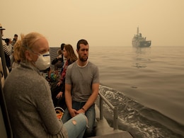 Australia Issues New Warnings, Evacuation Notices As Bushfires Regenerate Australia Issues New Warnings, Evacuation Notices As Bushfires Regenerate