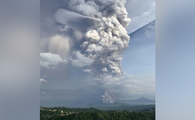 Flights To And From Manila Airport Suspended As Philippine Volcano Spews Ash