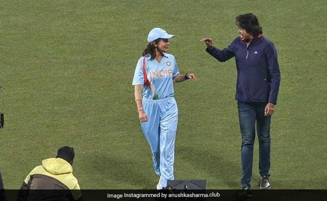 Viral Pics Of Anushka Sharma With Cricketer Jhulan Goswami Sends Internet Into Overdrive