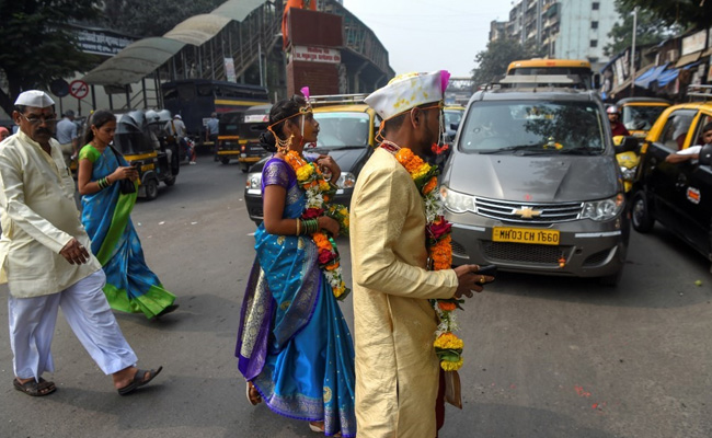 <i>(Chotta)</i> Band, <i>Baja</i> And <i>Baraat</i>: Economy Hits Weddings Hard