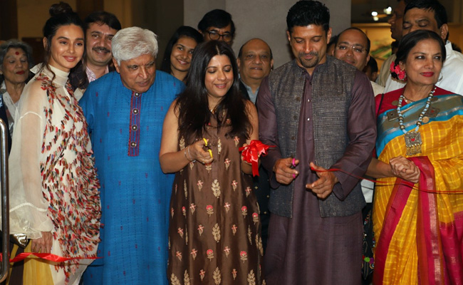 Shibani Dandekar Was Farhan's Plus One At Javed Akhtar's Exhibition. See Pics