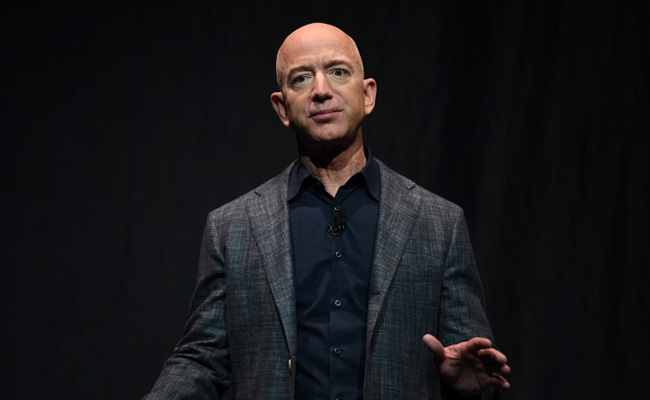 Jeff Bezos' Girlfriend's Brother Files Defamation Case Against Him