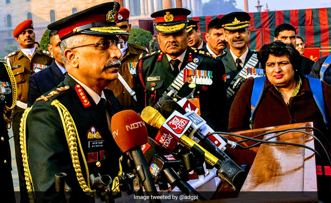 New Army Chief Pays Tribute At National War Memorial In Delhi