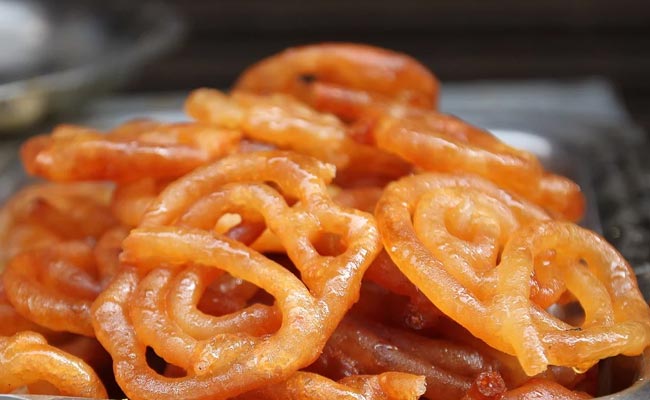 The Best And The Worst Foods To Eat On Your Wedding Day