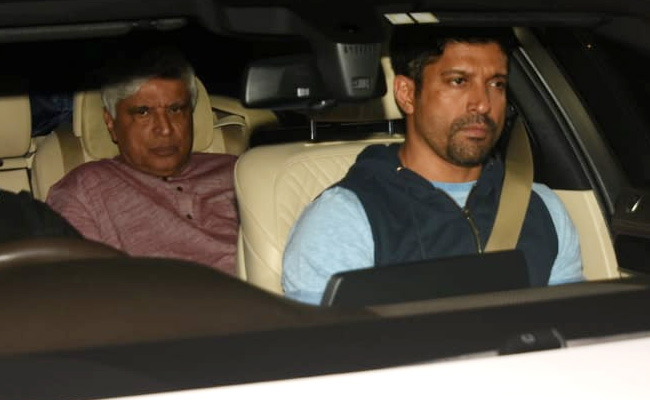 Javed Akhtar, Farhan, Tabu And Others Visit Shabana Azmi At The Hospital