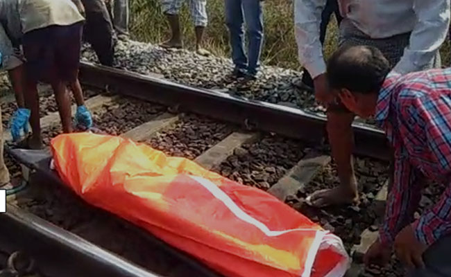 Andhra School Girl Found Dead On Rail Track; Family Suspects Rape, Murder