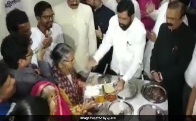 Pune Shop Owner Calls Cops As 500 Queue Up For Rs 10 <i>Shiv Bhojan Thali</i>