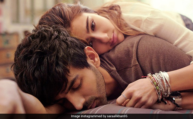 <I>Love Aaj Kal</i> First Poster: Meet Sara Ali Khan And Kartik Aaryan's Zoe And Veer