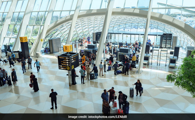 Jaipur Airport Threat: जयपुर एयरपोर्ट को बम से उड़ाने की मिली धमकी, मचा हड़कंप, CISF पुलिस ने शुरू की जांच Jaipur Airport Threat: जयपुर एयरपोर्ट को बम से उड़ाने की मिली धमकी, मचा हड़कंप, CISF पुलिस ने शुरू की जांच