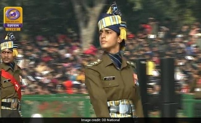 Republic Day 2020: परेड में नारी शक्ति का हुआ प्रदर्शन, कैप्टन तानिया शेरगिल ने किया सिग्नल कोर्प्स का नेतृत्व