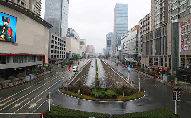 Coronavirus की दहशत! 27 दिनों से बंद है चीन का वुहान शहर, China में 1,886 नए मामले, 98 नई मौतें Coronavirus की दहशत! 27 दिनों से बंद है चीन का वुहान शहर, China में 1,886 नए मामले, 98 नई मौतें