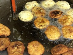 Street Food Of India: This Stuffed Aloo Tikki Will Level Up Your Happiness (Recipe Video Inside) Street Food Of India: This Stuffed Aloo Tikki Will Level Up Your Happiness (Recipe Video Inside)