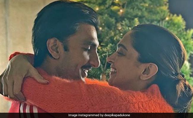 Things That Deepika Padukone Does For Ranveer Singh: 'Was Sewing His Pants While People Danced Around Me'