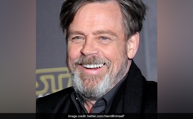 US Actor Mark Hamill Deletes Facebook Account, Criticises Mark Zuckerberg