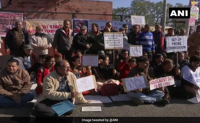 कश्मीरी पंडितों ने 'विस्थापन दिवस' पर बयां किया दर्द, कहा- हम कश्मीर लौटना चाहते हैं लेकिन...