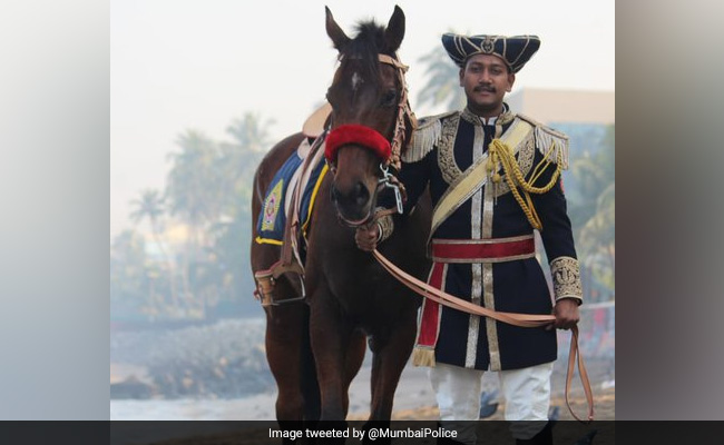 Manish Malhotra&rsquo;s Uniform For Mumbai Mounted Police Unit Divides Twitter