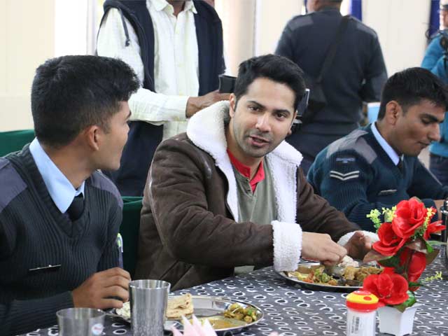 <i>Jai Jawan</i>: Varun Dhawan Chats With IAF Soldiers Over Lunch