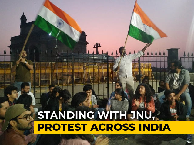 Protests In Mumbai After JNU Attack