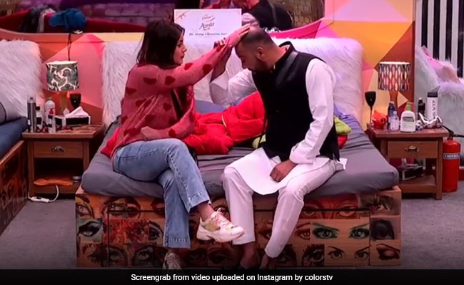 <i>Bigg Boss 13</i> Written Update January 16, 2020: Shehnaz Gill's Father Gave Her This Advice