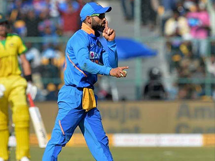 IND vs AUS: Former India Batsman Destroys Troll Who Called Him Virat Kohlis "Chamcha"