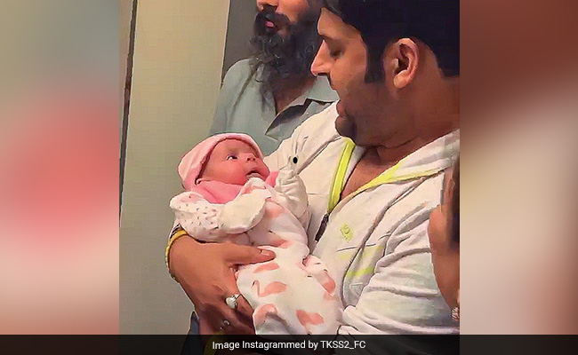 कपिल शर्मा की गोद में खेलती नजर आईं उनकी बेटी, पहली Photo और Video हुए वायरल