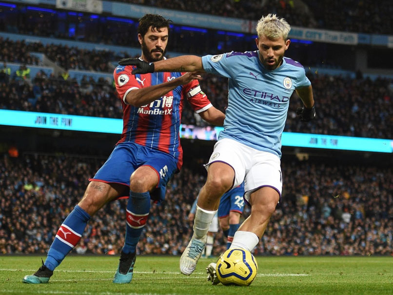 Fernandinho's Late Own Goal Denies Manchester City 3 Points, Watford Hold Tottenham To 0-0 Draw