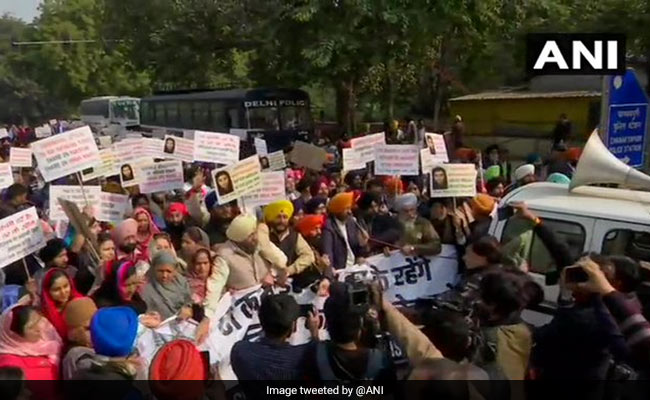 Protest Outside Pakistan High Commission In Delhi Over Attack On Nankana Sahib Gurdwara