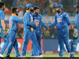 IND vs AUS 1st ODI: पहले वनडे मैच से पूर्व भारतीय टीम के सामने प्लेइंग XI के चयन की दुविधा.. IND vs AUS 1st ODI: पहले वनडे मैच से पूर्व भारतीय टीम के सामने प्लेइंग XI के चयन की दुविधा..