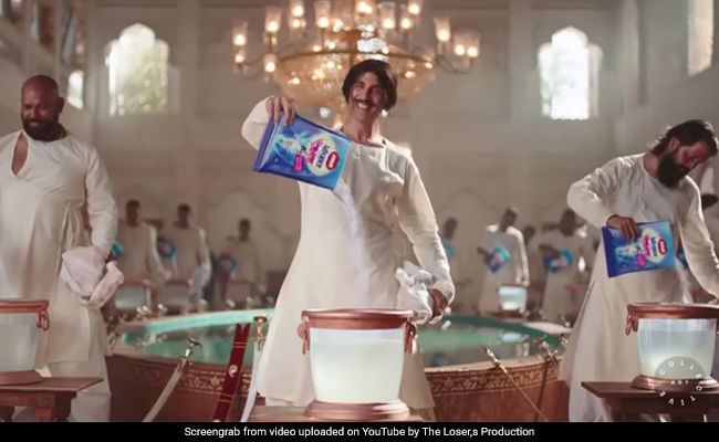 Maratha Group Asks Police To File Case Against Akshay Kumar Over Ad