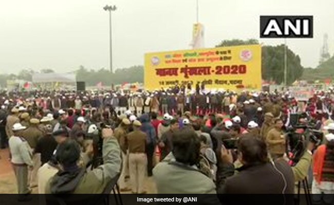 बिहार के दरभंगा जिले में मानव श्रृंखला के दौरान दिल का दौरा पड़ने से शिक्षक की मौत