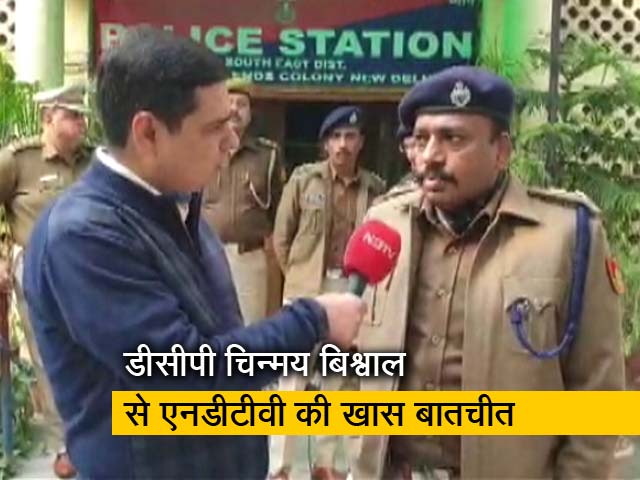 अपनी जिम्मेदारी समझकर सड़क खाली करें प्रदर्शनकारी - दिल्ली पुलिस