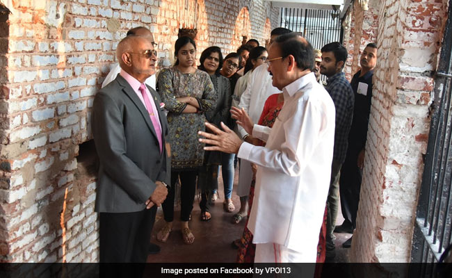Vice President Visits Cellular Jail, Calls For Organizing Student Visits To Historic Places Linked To Freedom Struggle