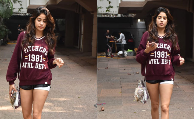 Add Trendy Sweatshirts To Your Gym Gear Like Janhvi Kapoor
