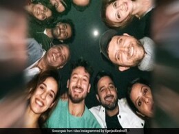 A Groovy Glimpse Of Hrithik Roshan's Birthday Party With Sussanne Khan, Tiger Shroff, Disha Patani A Groovy Glimpse Of Hrithik Roshan's Birthday Party With Sussanne Khan, Tiger Shroff, Disha Patani