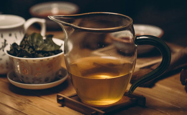 Tea Lovers May Live Longer, Especially If It's Green Tea