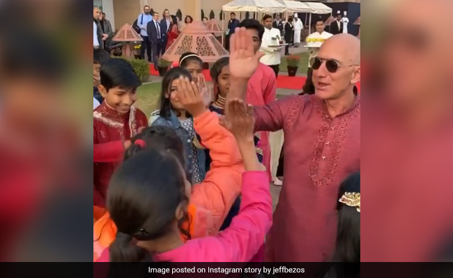 Jeff Bezos High-Fives "Instructors" After Kite-Flying In Delhi. Watch