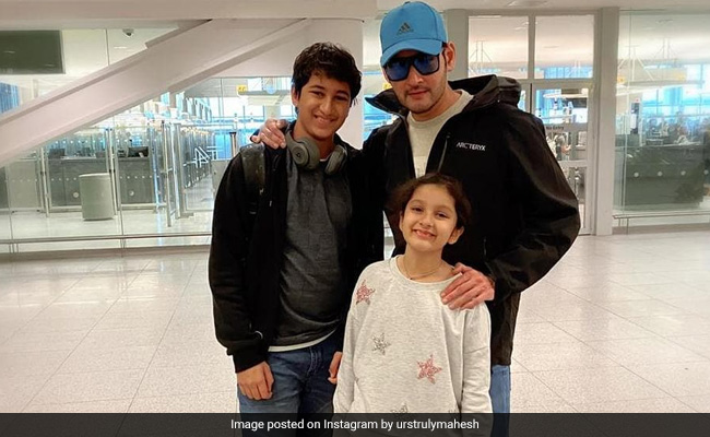 Mahesh Babu, Gautham And Sitara Send Love From New York