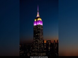 Empire State Building Lit Up In LA Lakers' Colours To Honour Kobe Bryant Empire State Building Lit Up In LA Lakers' Colours To Honour Kobe Bryant