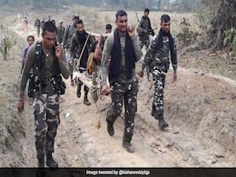 Soldiers Carry Pregnant Woman For 6 Km On Cot In Chhattisgarh Soldiers Carry Pregnant Woman For 6 Km On Cot In Chhattisgarh