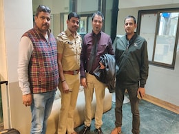 UP Doctor Dr Kafeel Khan Arrested At Mumbai Airport Over A Month After Aligarh Speech UP Doctor Dr Kafeel Khan Arrested At Mumbai Airport Over A Month After Aligarh Speech