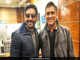 अजय देवगन ने एमएस धोनी के साथ शेयर की फोटो, लिखा- हमारे देश को एकजुट करने वाला धर्म है... अजय देवगन ने एमएस धोनी के साथ शेयर की फोटो, लिखा- हमारे देश को एकजुट करने वाला धर्म है...