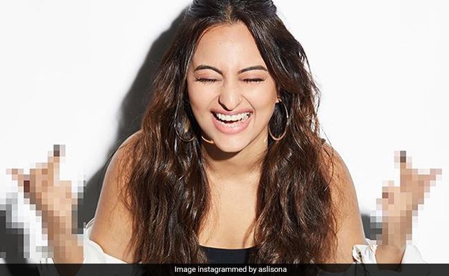 Dear Haters, You've A Message From Sonakshi Sinha, 'Sealed With A Kiss'