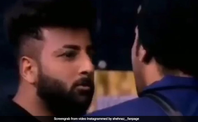 Bigg Boss 13: शहनाज के भाई से हुई पारस-माहिरा की लड़ाई तो एक्ट्रेस की मां बोलीं- वो भी अपनी बहन की तरह फ्लिपर है